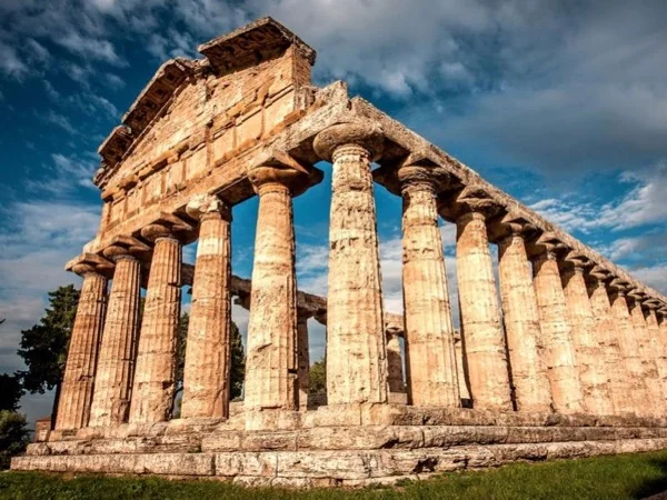 Paestum and Buffalo mozzarella farm from Salerno