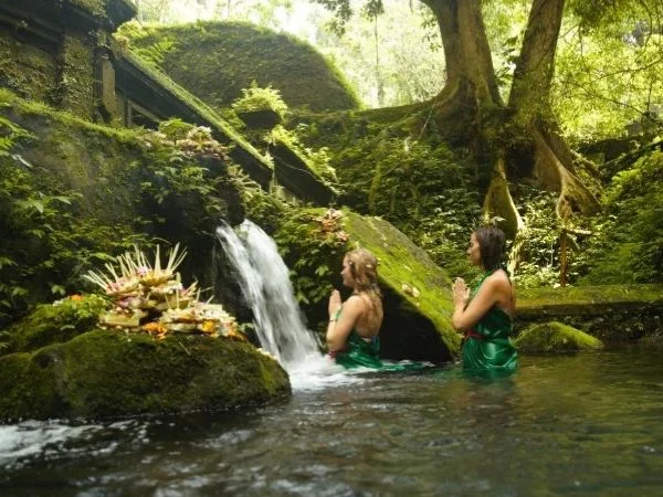 Nature Walk & Holybathing Ritual Tour