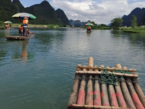 Yangshuo Xianggong Mountain & Yulong bamboo boat private day tour