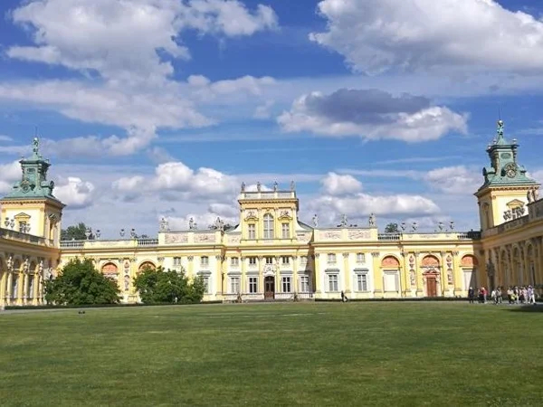 Unique experience in Warsaw's history and art in a full day tour