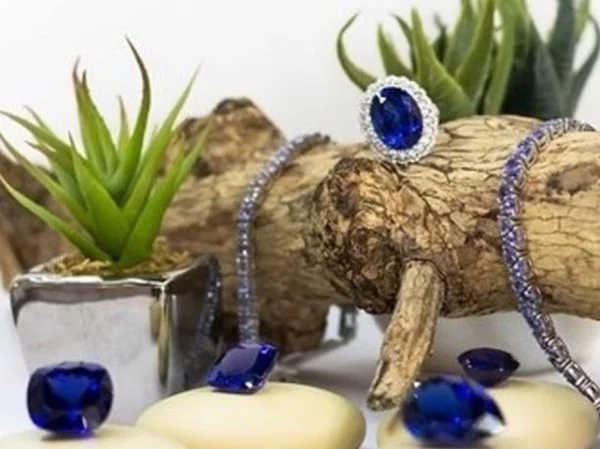 Tanzanite Gemstone Shopping