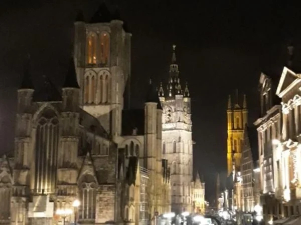 Private walking Tour in Ghent with a Local