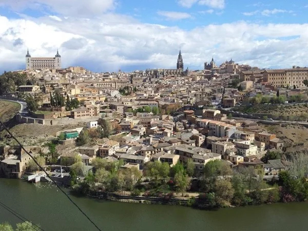 Toledo Full Day Private Tour by Van: Emperor's city