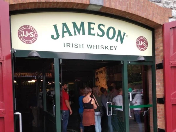 Day trip to Blarney + boat trip + Jameson distillery Midleton