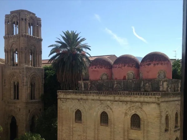 Palermo Private Historical Walking Tour with Typical Lunch
