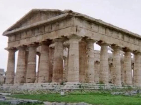 Explore the Paestum Greek Ruins
