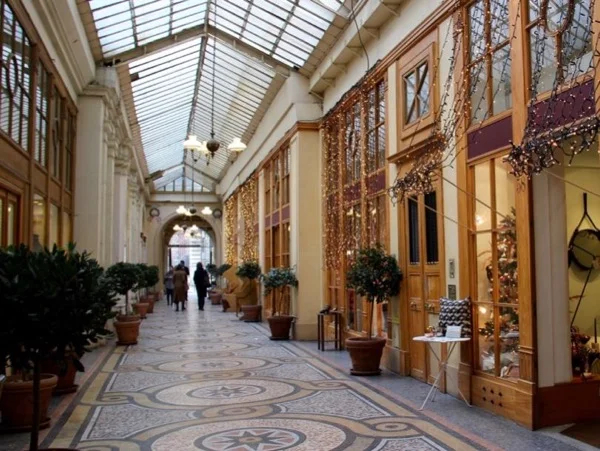 'Passages couverts': the Parisian secret passages Private Tour