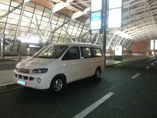 Private Shanghai Layover / Transit Tour with Private Transportation