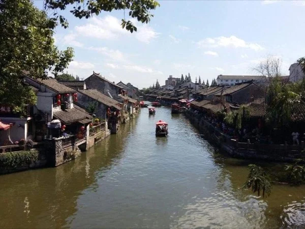 Private Full-Day Water Town Fengjing Tour with Private Transportation