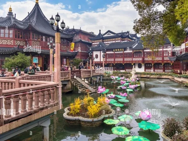 Half a Day Shanghai Classical City Tour
