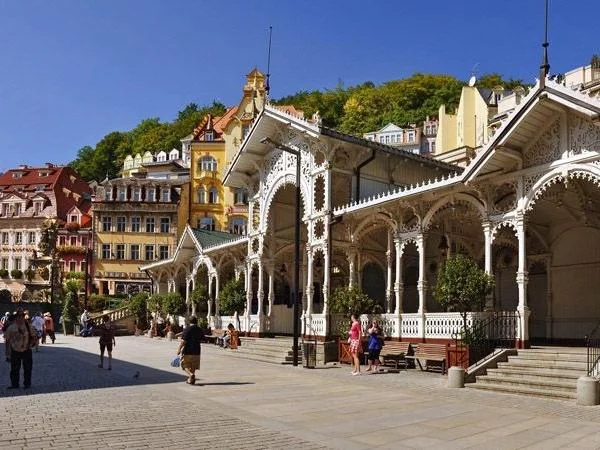 Karlovy Vary Day Trip from Prague