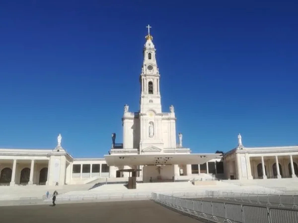 Fátima-Batalha-Nazaré-Obidos Full Day Tour