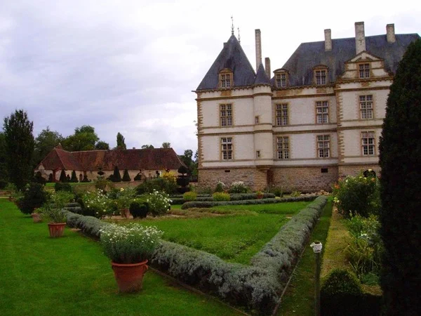 Burgundy La vie de châteaux Castle full day tour