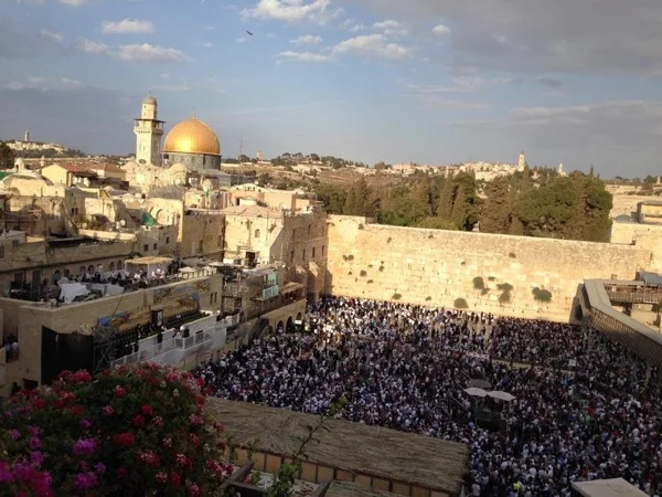 Highlights of the Jewish and Christian Quarters