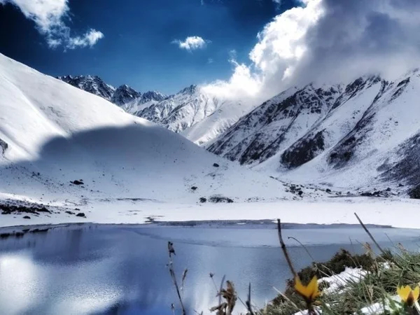 Private Guided Tour to Kol Tor lake
