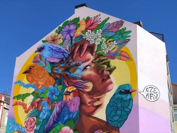 Lisbon Street Art Walk Half Day Tour