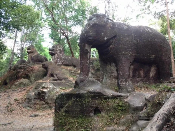 Siem Reap - Phnom Kulen & Srah Damrei Private Tour