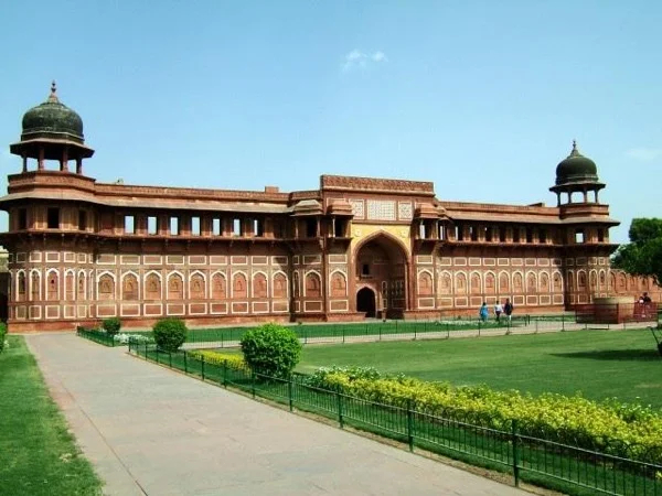 Delhi-Agra-Delhi - Privately Guided Overnight Trip To Agra.