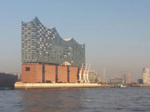 Elbphilharmonie and UNESCO-Heritage Speicherstadt and Kontorhausviertel Tour