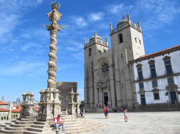 Discover Medieval Porto in a Half Day - private tour