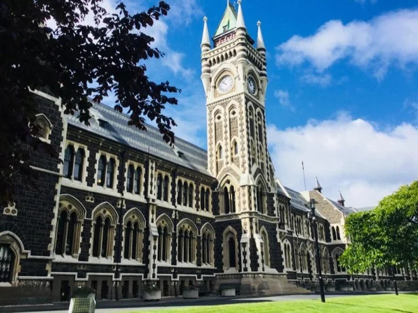 Dunedin City Heritage, Gardens and Views Full Day Tour
