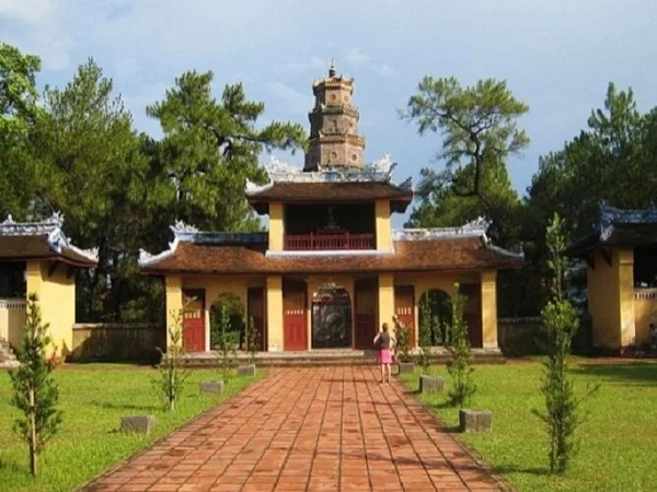 Experience Best of Hue on a City Tour with Local Guide