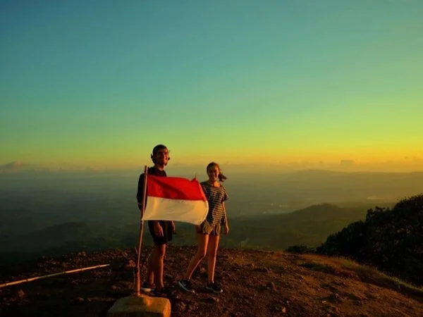 Tracking Nglanggeran Ancient Volcano and Kedung Kandang Waterfall private tour