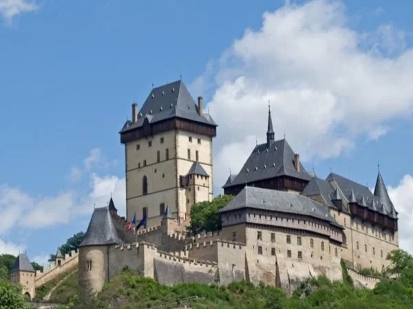 Karlštajn Castle Private Tour from Prague