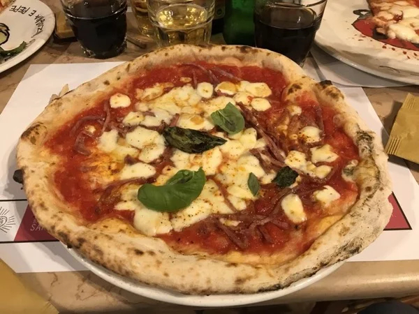 Naples through Food Markets and Street Food