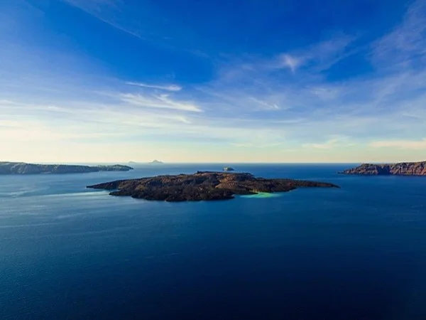 Capture the Beauty of Santorini - Half day private Tour