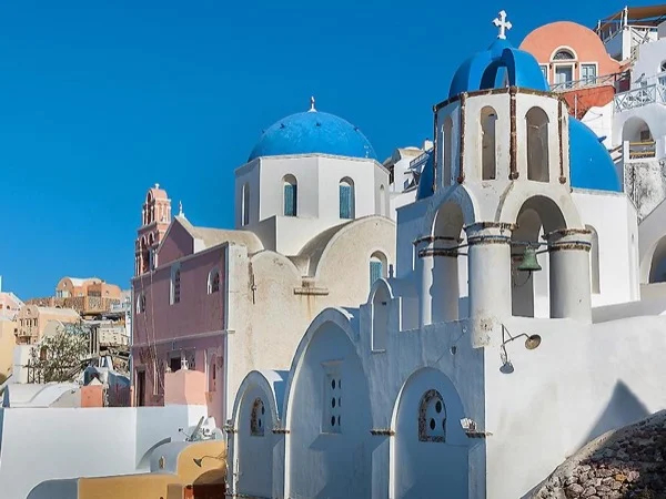 Ancient Akrotiri and Stunning Oia in a half day private Tour