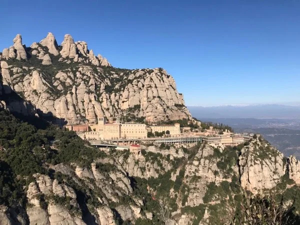 Half Day Trip to Montserrat from Barcelona tour by Private Vehicle