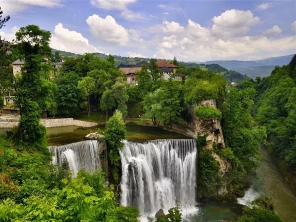Travnik and Jajce Waterfall Day Tour from Sarajevo