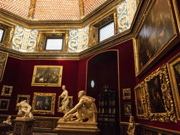 Treasures of the Uffizi Gallery in Florence