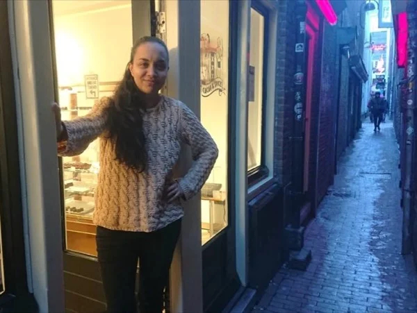 Red Light District Tour Amsterdam - Female Perspective