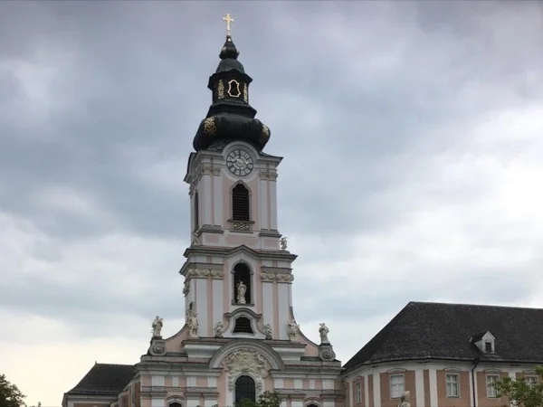 Full Day Linz Tour and the Danube valley