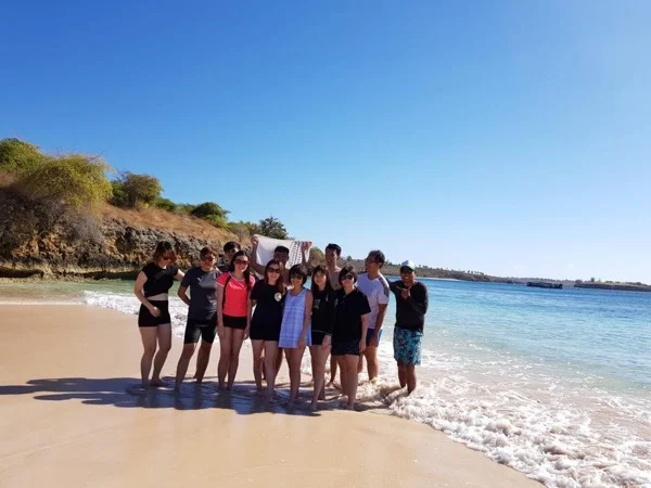 Explore Pink Beach & Snorkeling to Gili Petelu & Gili Gambir