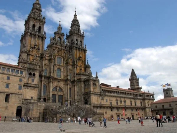 Santiago Compostela Full Day Tour From Porto