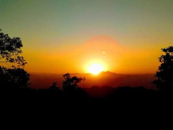 Private full day tour to sunrise at Nagarkot with Bhaktapur
