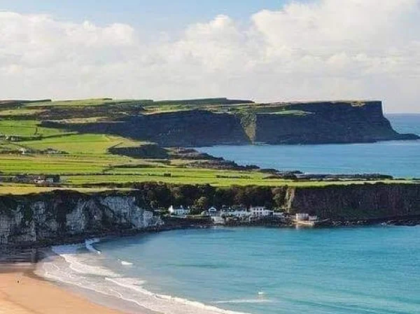 Historic Derry & The Giants Causeway Coast