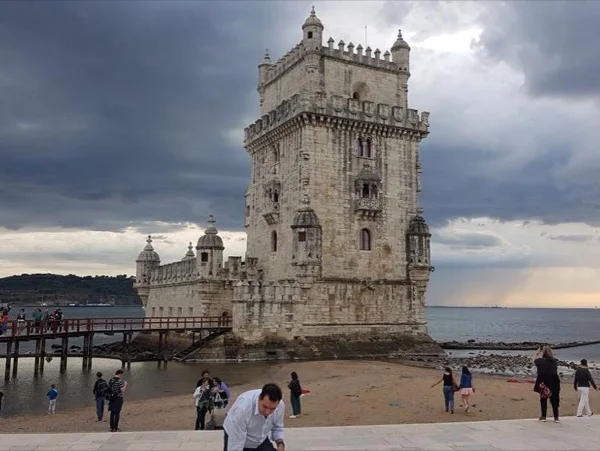 Lisbon's Highlights Half Day Tour