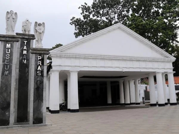 Jakarta Bogor Bandung 5 Days Journey at West Java