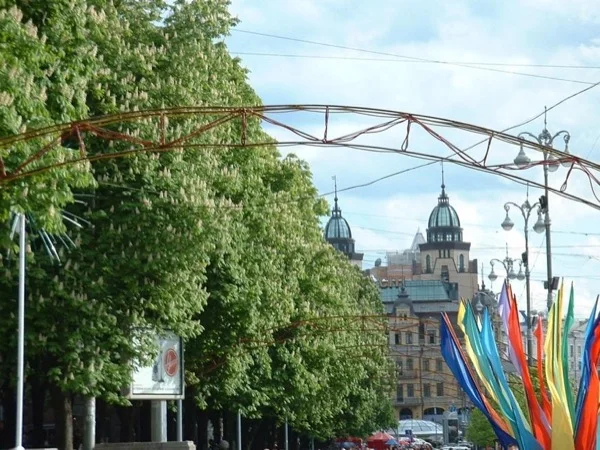 Unforgettable Sightseeings of Kyiv City Tour by Car.