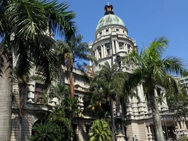 Durban city Tour and African Markets walk through