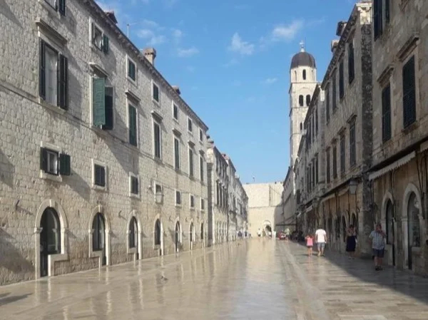 Walking Down the Streets - Dubrovnik Tour