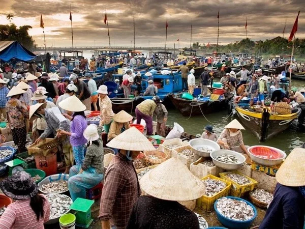 Hoi An Sunrise Fish Market Tour