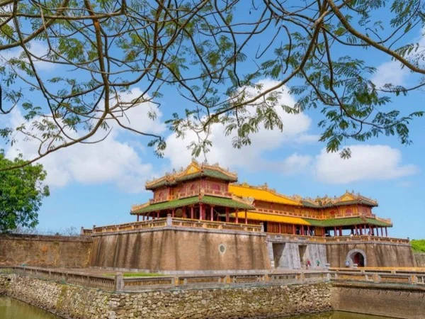 Hue Imperial Citadel Walking Tour 2.5 Hours