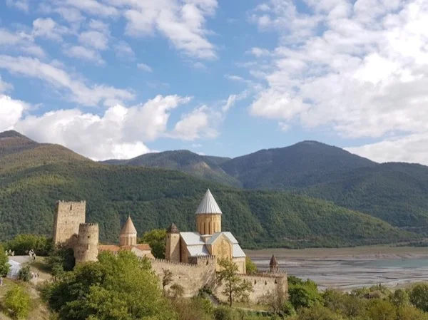 Ananuri - Kazbegi Private Full-Day Tour