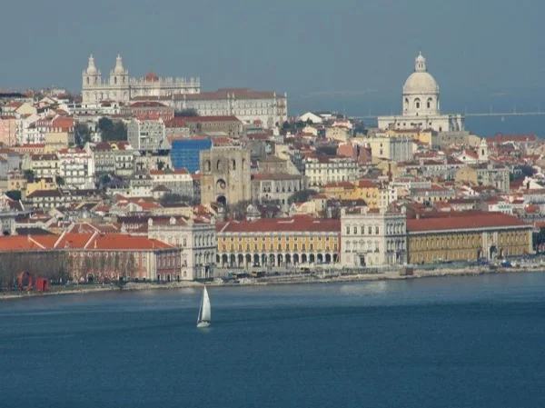 Essential Lisbon Private Tour | 3-hour walking tour