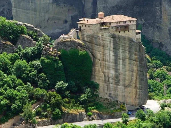 Meteora Monasteries Full Day Extended Trip from Athens